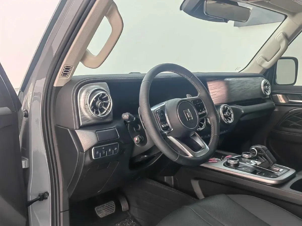 2024 Tank 300 2.0T 227HP L4 8AT,autocango,china used car exporter,china ev exporter,chinese used car exporter,chinese used ev exporter