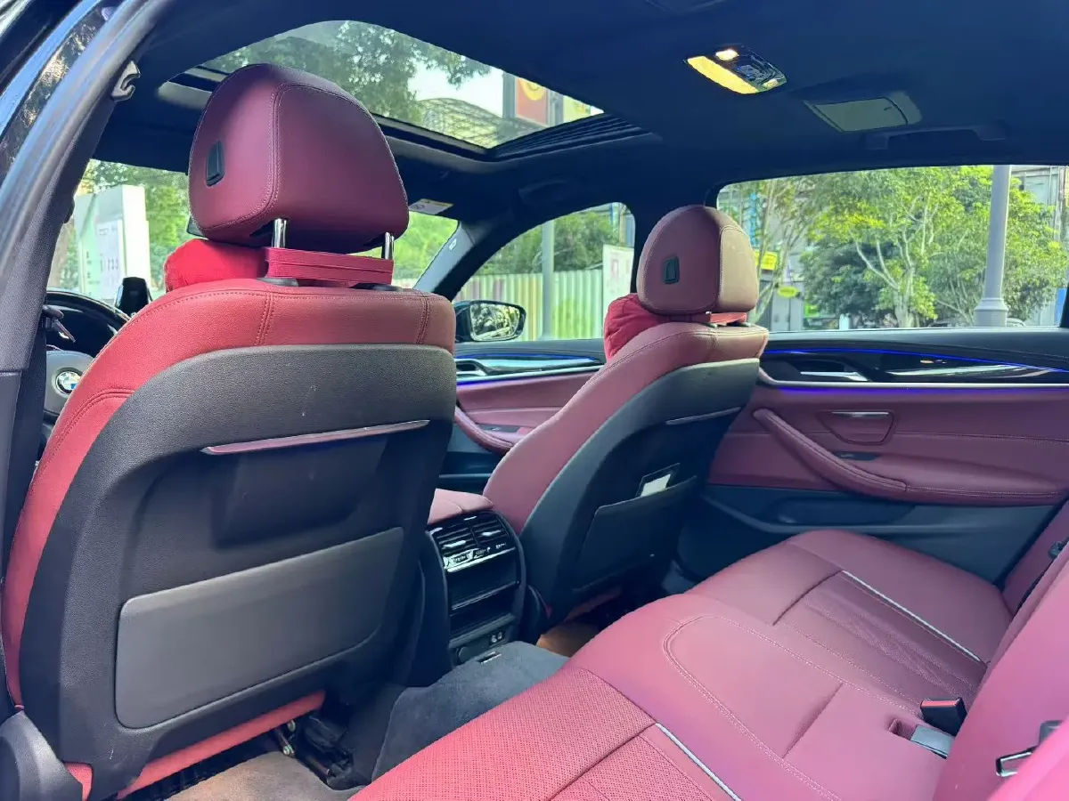 2022 BMW 5 Series 2.0T 184HP L4 8AT,autocango,china used car exporter,china ev exporter,chinese used car exporter,chinese used ev exporter