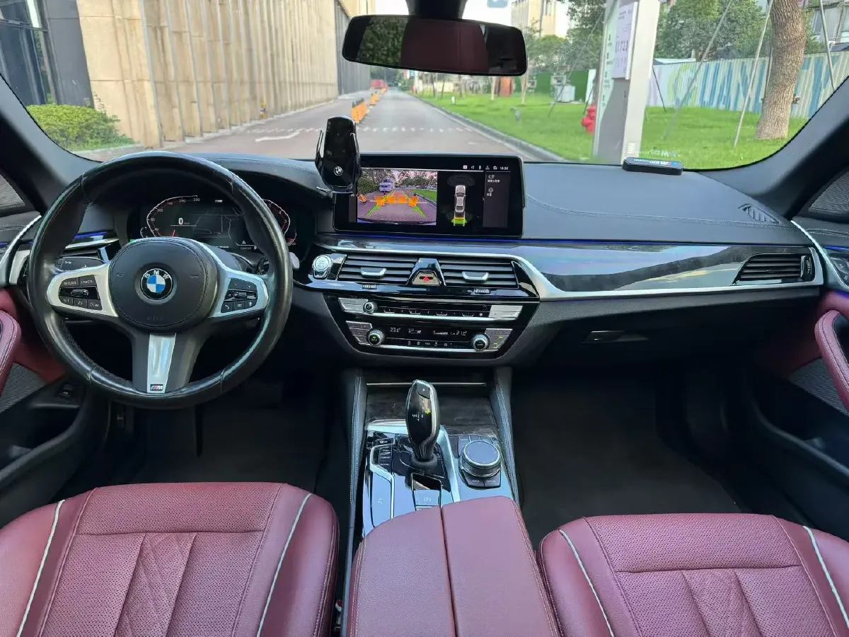 2022 BMW 5 Series 2.0T 184HP L4 8AT,autocango,china used car exporter,china ev exporter,chinese used car exporter,chinese used ev exporter