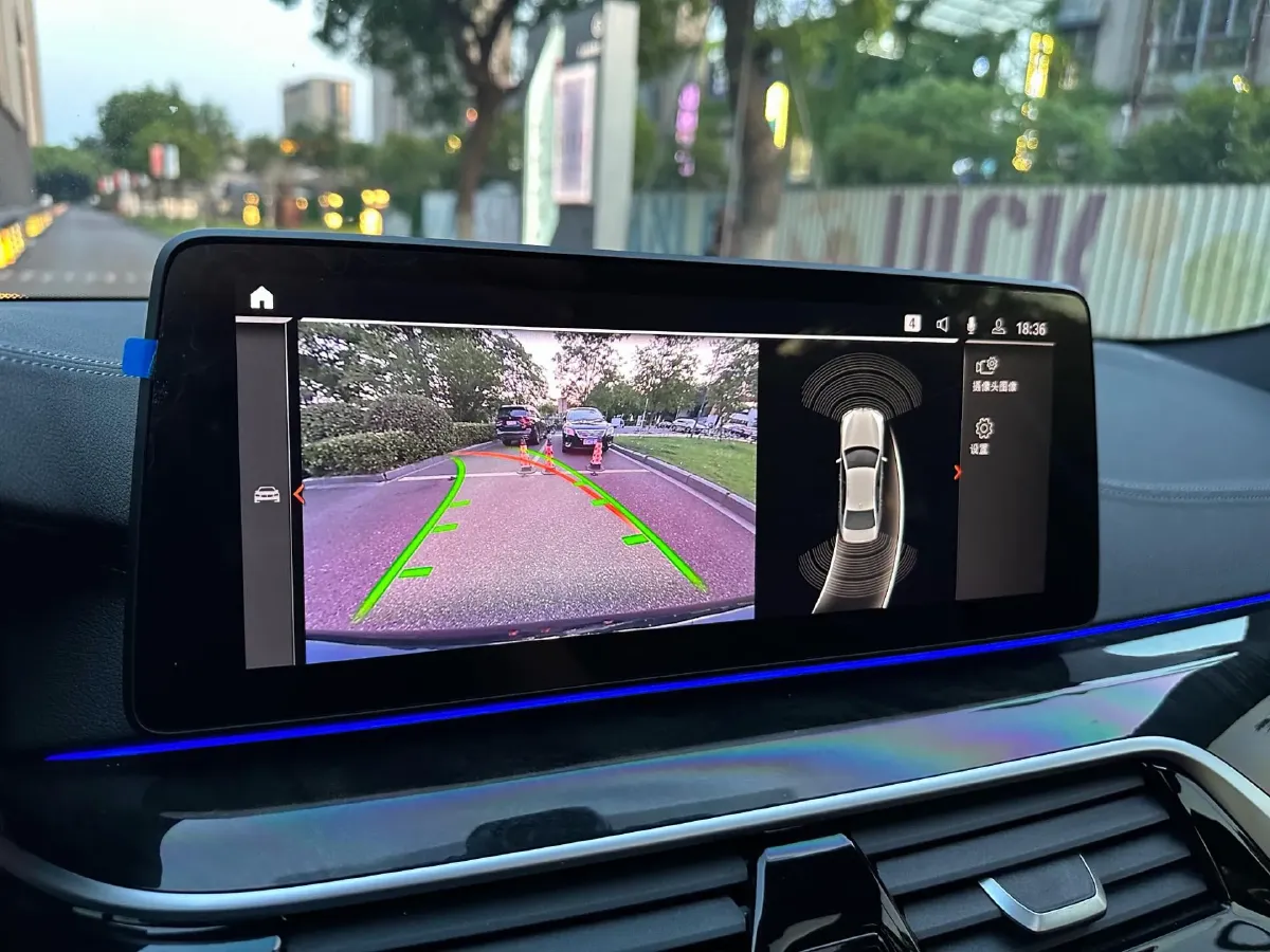 2022 BMW 5 Series 2.0T 184HP L4 8AT,autocango,china used car exporter,china ev exporter,chinese used car exporter,chinese used ev exporter