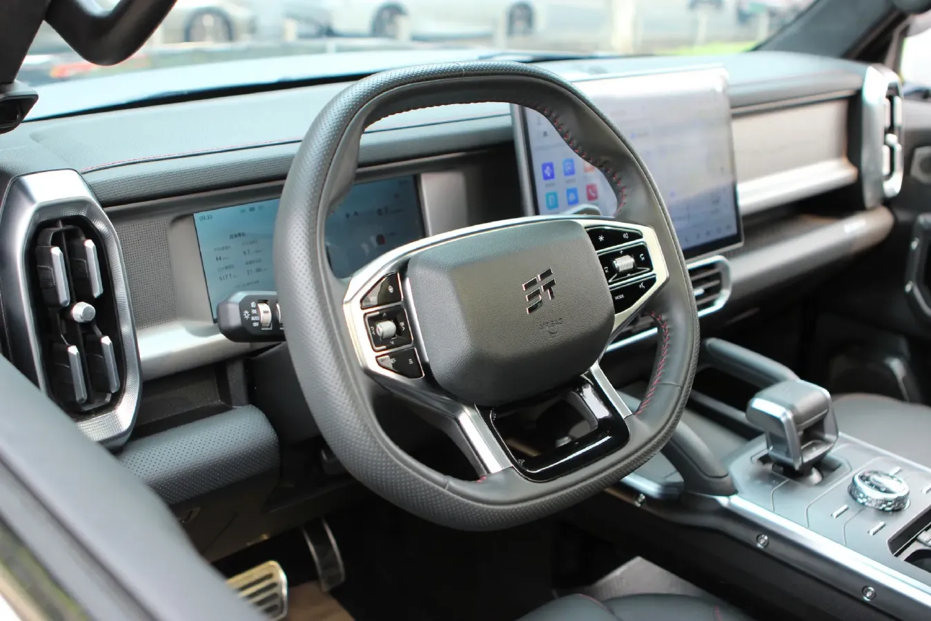 2025 Jetour Traveller 2.0T 254HP L4 7DCT,autocango,china used car exporter,china ev exporter,chinese used car exporter,chinese used ev exporter