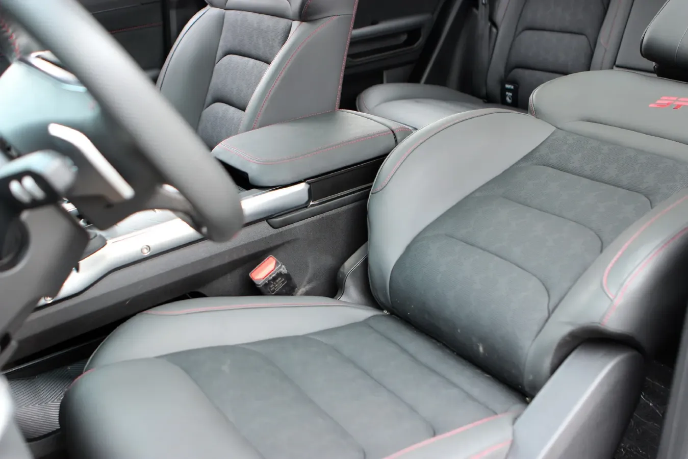 2025 Jetour Traveller 2.0T 254HP L4 7DCT,autocango,china used car exporter,china ev exporter,chinese used car exporter,chinese used ev exporter