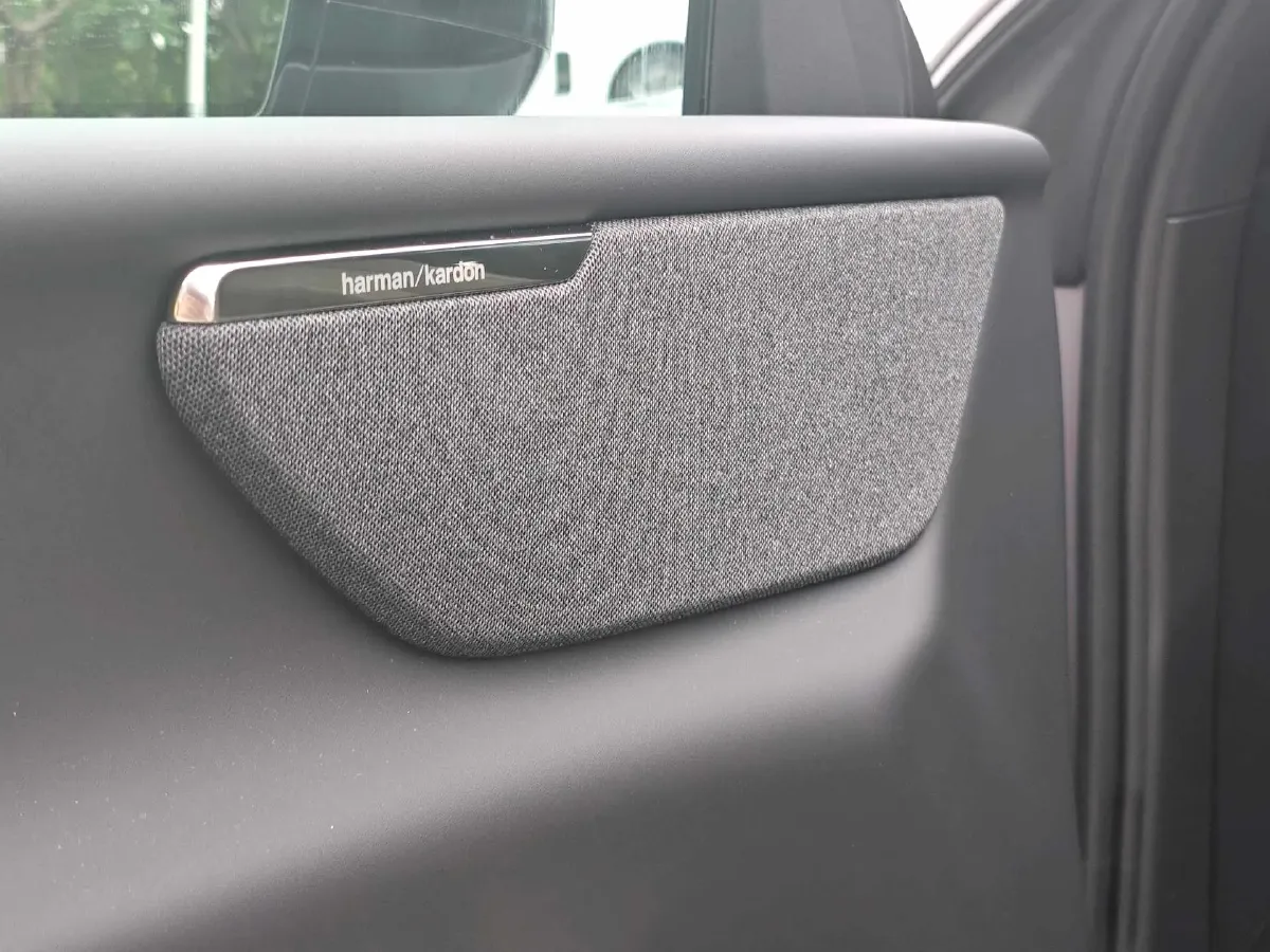 2026 Volvo XC70 PHEV 1.5T 156HP L4 3DHT PHEV,autocango,china used car exporter,china ev exporter,chinese used car exporter,chinese used ev exporter