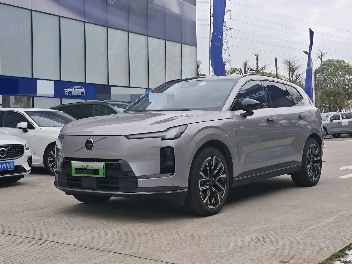 2026 Volvo XC70 PHEV 1.5T 156HP L4 3DHT PHEV,autocango,china used car exporter,china ev exporter,chinese used car exporter,chinese used ev exporter