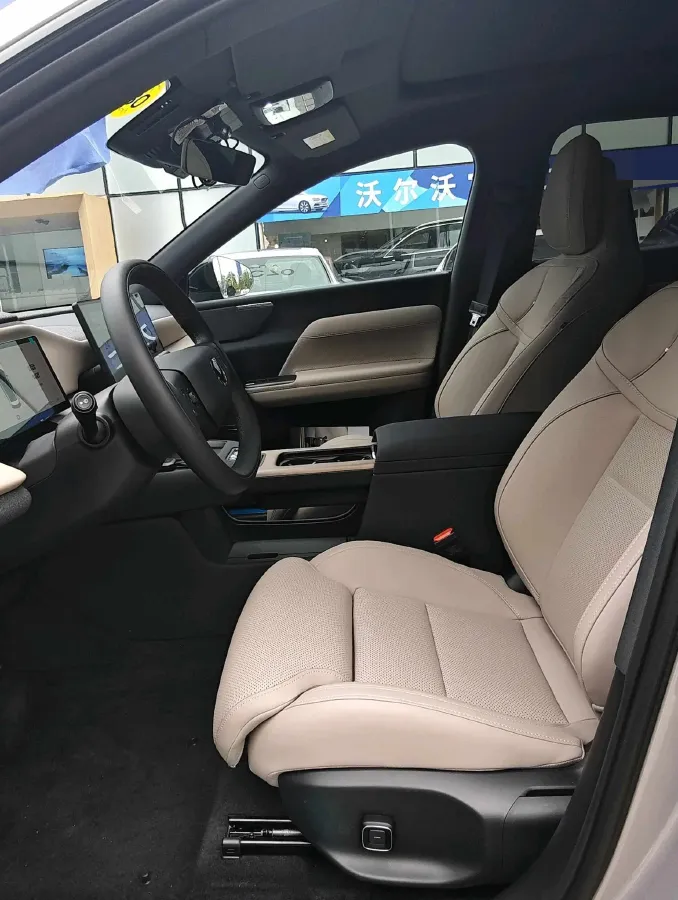 2026 Volvo XC70 PHEV 1.5T 156HP L4 3DHT PHEV,autocango,china used car exporter,china ev exporter,chinese used car exporter,chinese used ev exporter