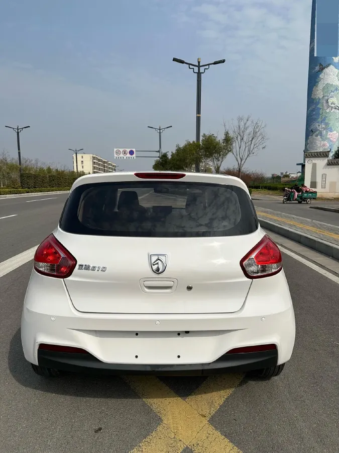 2016 BaoJun 310 1.2L 82HP L4 5MT,autocango,china used car exporter,china ev exporter,chinese used car exporter,chinese used ev exporter