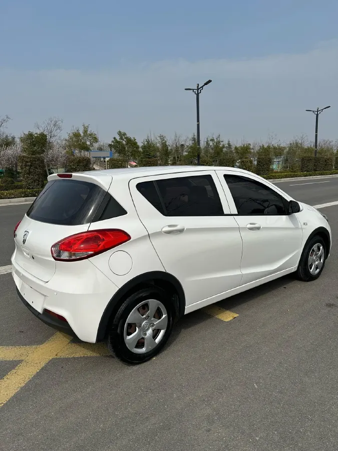 2016 BaoJun 310 1.2L 82HP L4 5MT,autocango,china used car exporter,china ev exporter,chinese used car exporter,chinese used ev exporter