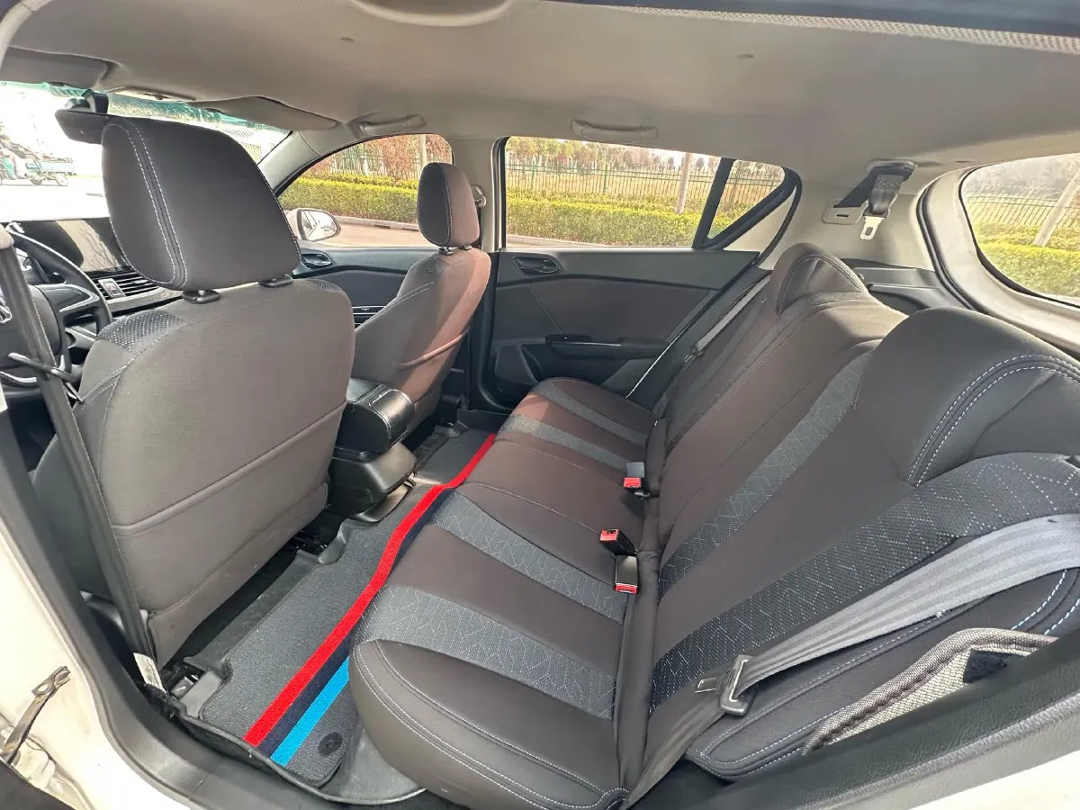 2016 BaoJun 310 1.2L 82HP L4 5MT,autocango,china used car exporter,china ev exporter,chinese used car exporter,chinese used ev exporter