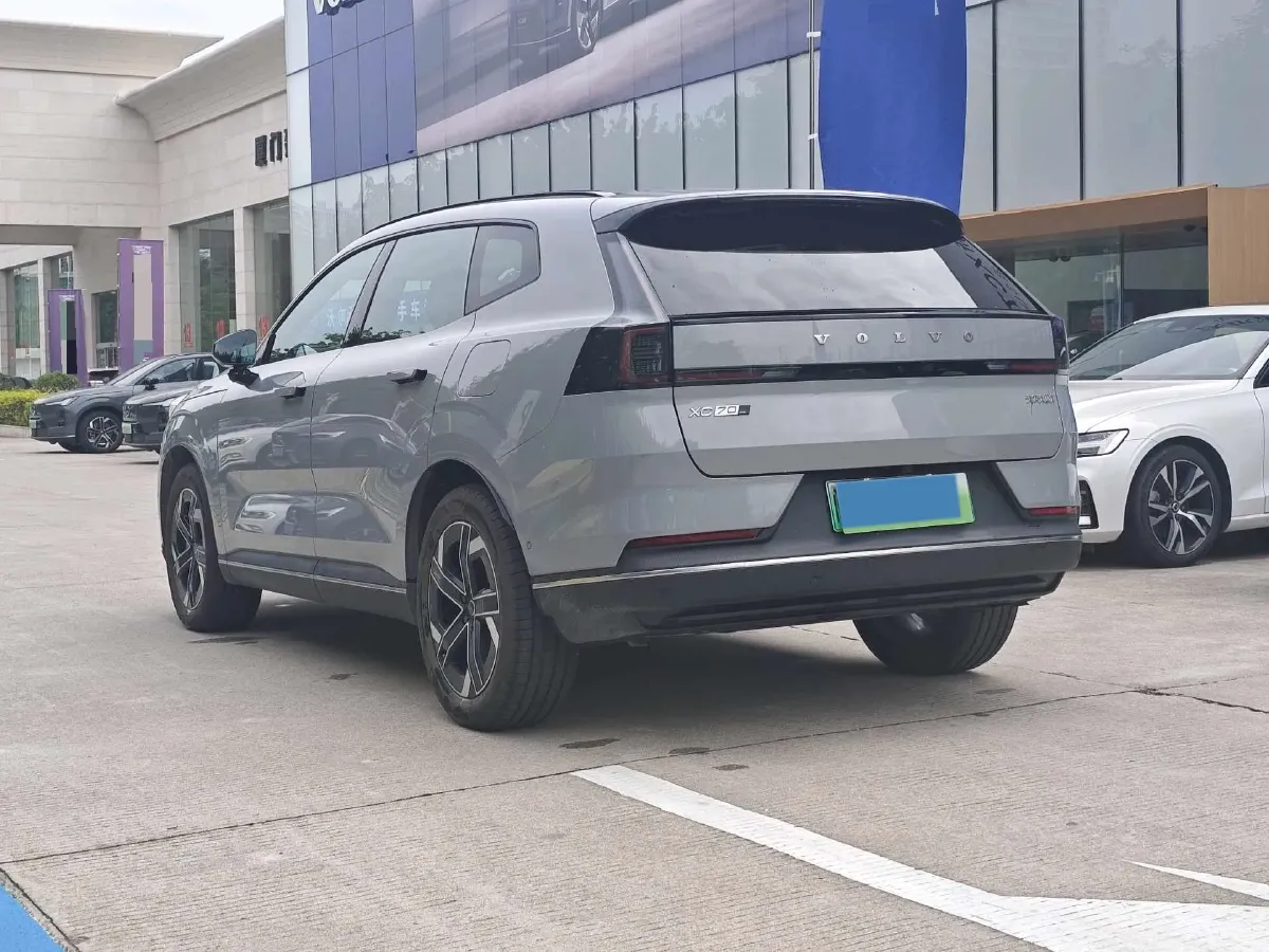 2026 Volvo XC70 PHEV 1.5T 156HP L4 3DHT PHEV,autocango,china used car exporter,china ev exporter,chinese used car exporter,chinese used ev exporter