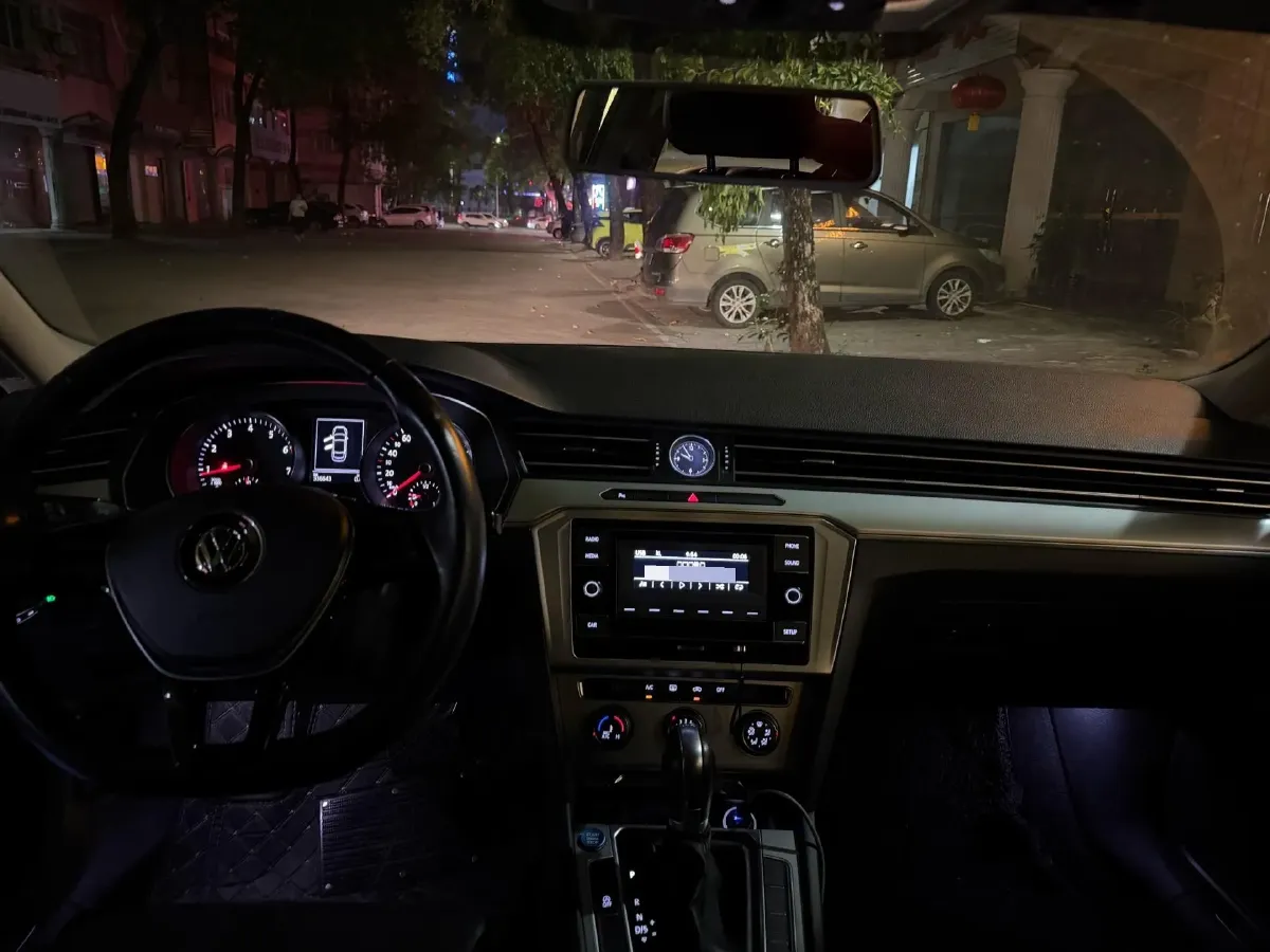 2018 Volkswagen Magotan 1.4T 150HP L4 7DCT,autocango,china used car exporter,china ev exporter,chinese used car exporter,chinese used ev exporter