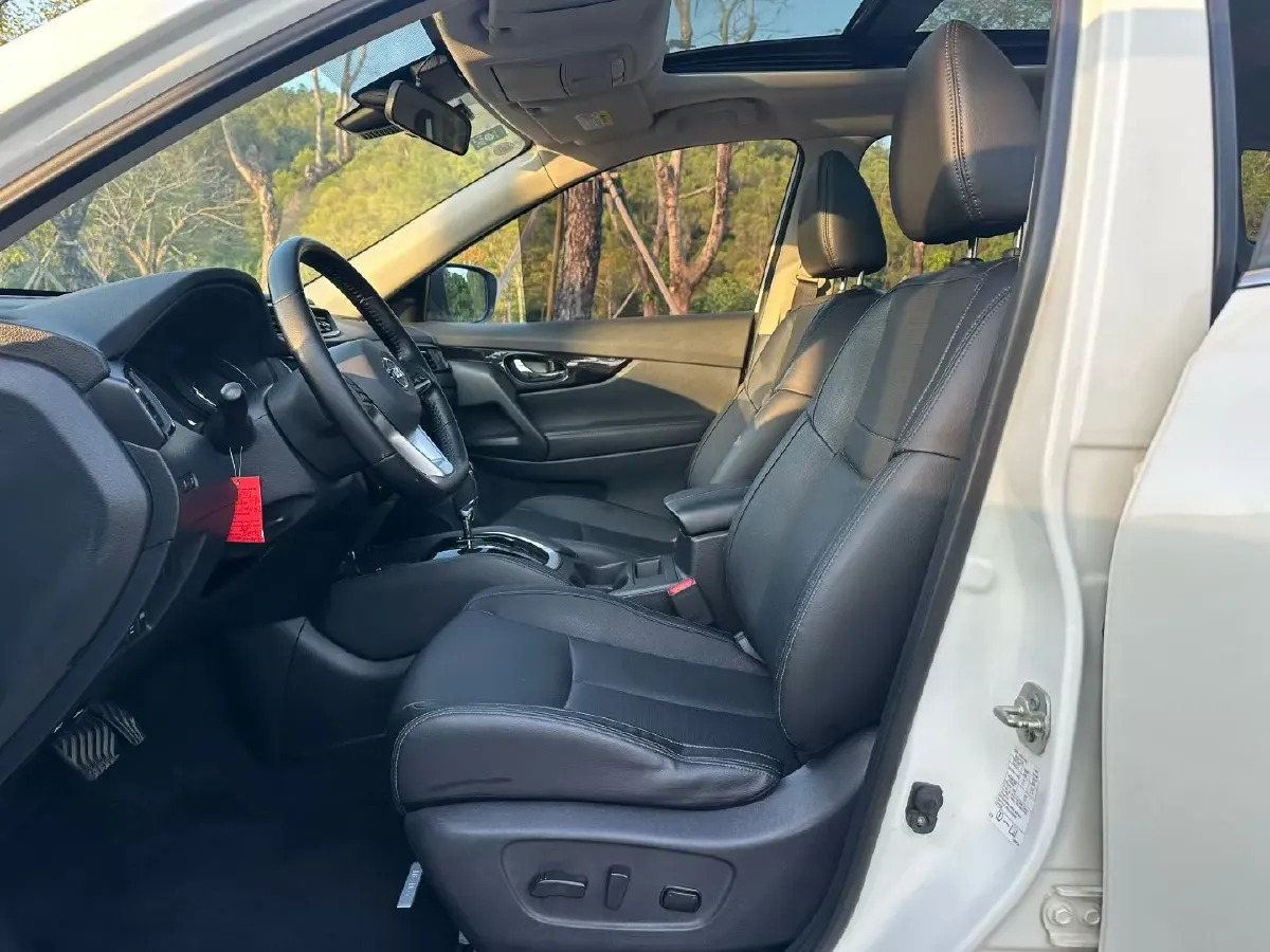 2020 Nissan X-Trail 2.0L 154HP L4 CVT,autocango,china used car exporter,china ev exporter,chinese used car exporter,chinese used ev exporter