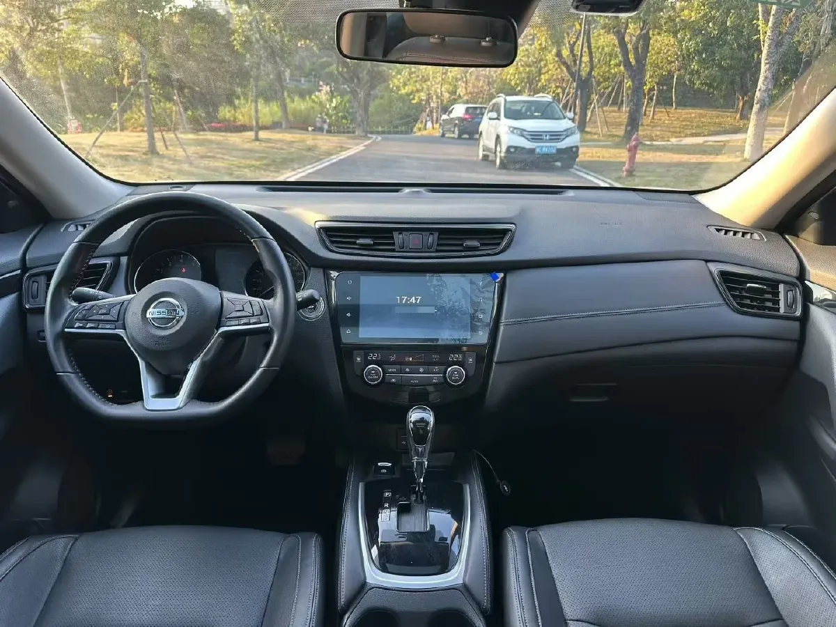 2020 Nissan X-Trail 2.0L 154HP L4 CVT,autocango,china used car exporter,china ev exporter,chinese used car exporter,chinese used ev exporter