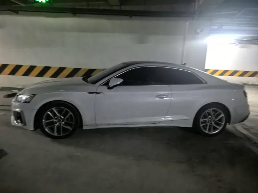 2021 Audi A5 2.0T 204HP L4 7DCT,autocango,china used car exporter,china ev exporter,chinese used car exporter,chinese used ev exporter