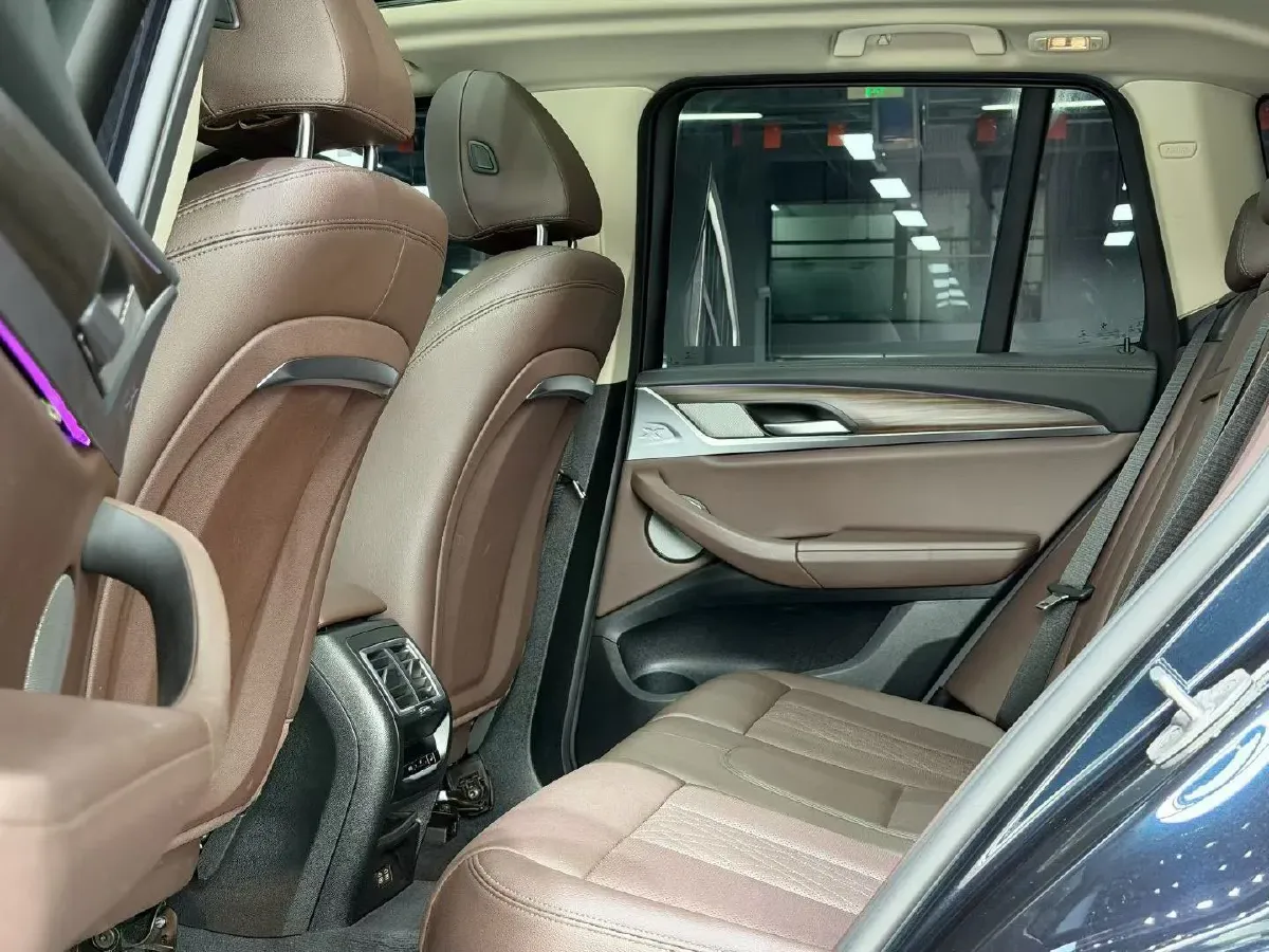 2022 BMW X3 2.0T 252HP L4 8AT,autocango,china used car exporter,china ev exporter,chinese used car exporter,chinese used ev exporter