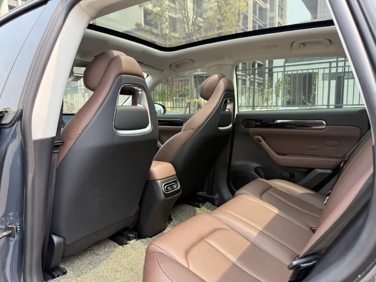 2023 Leapmotor C11 1.5L 95HP L4 REEV 43.74KWH,autocango,china used car exporter,china ev exporter,chinese used car exporter,chinese used ev exporter