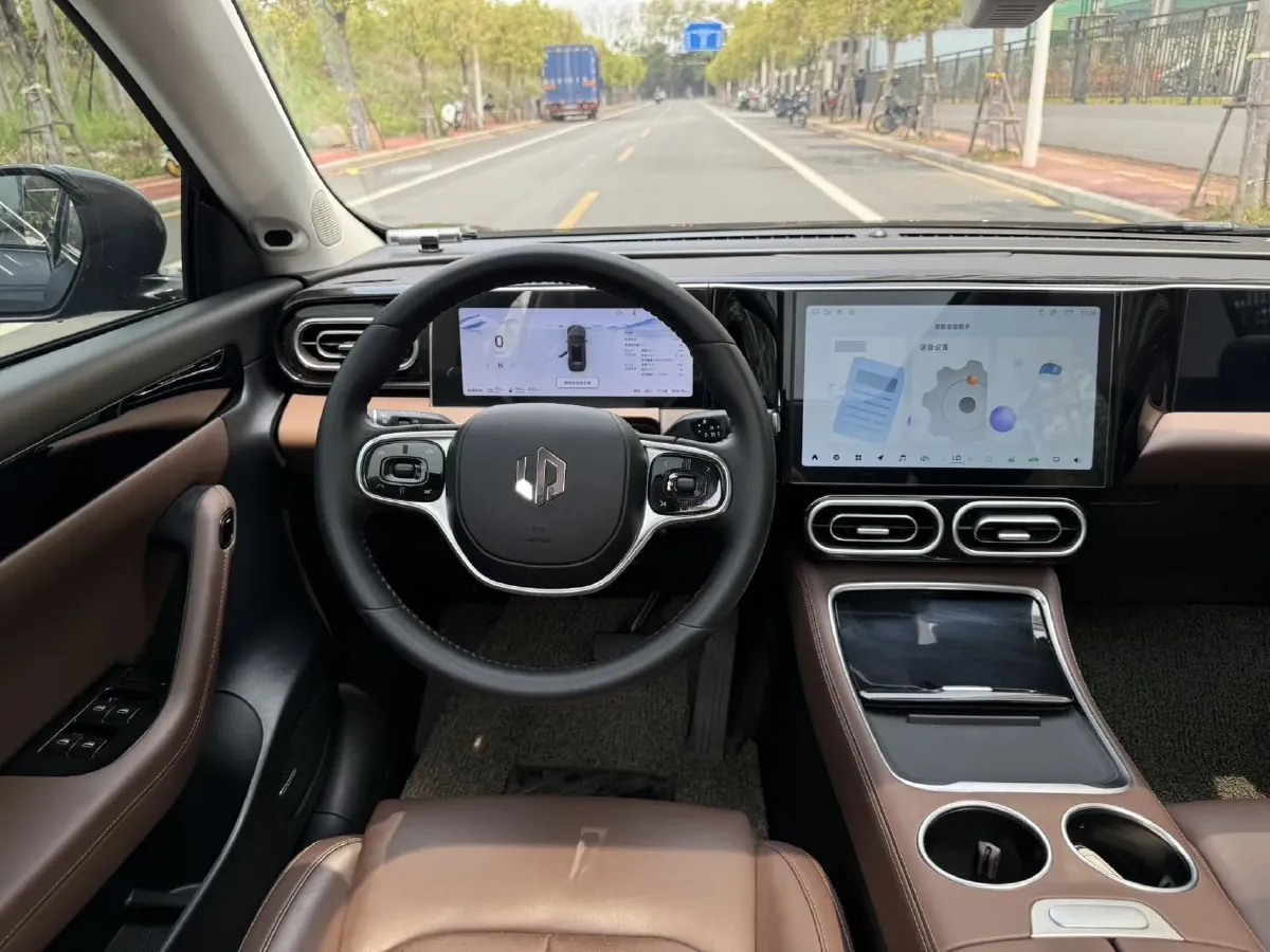 2023 Leapmotor C11 1.5L 95HP L4 REEV 43.74KWH,autocango,china used car exporter,china ev exporter,chinese used car exporter,chinese used ev exporter