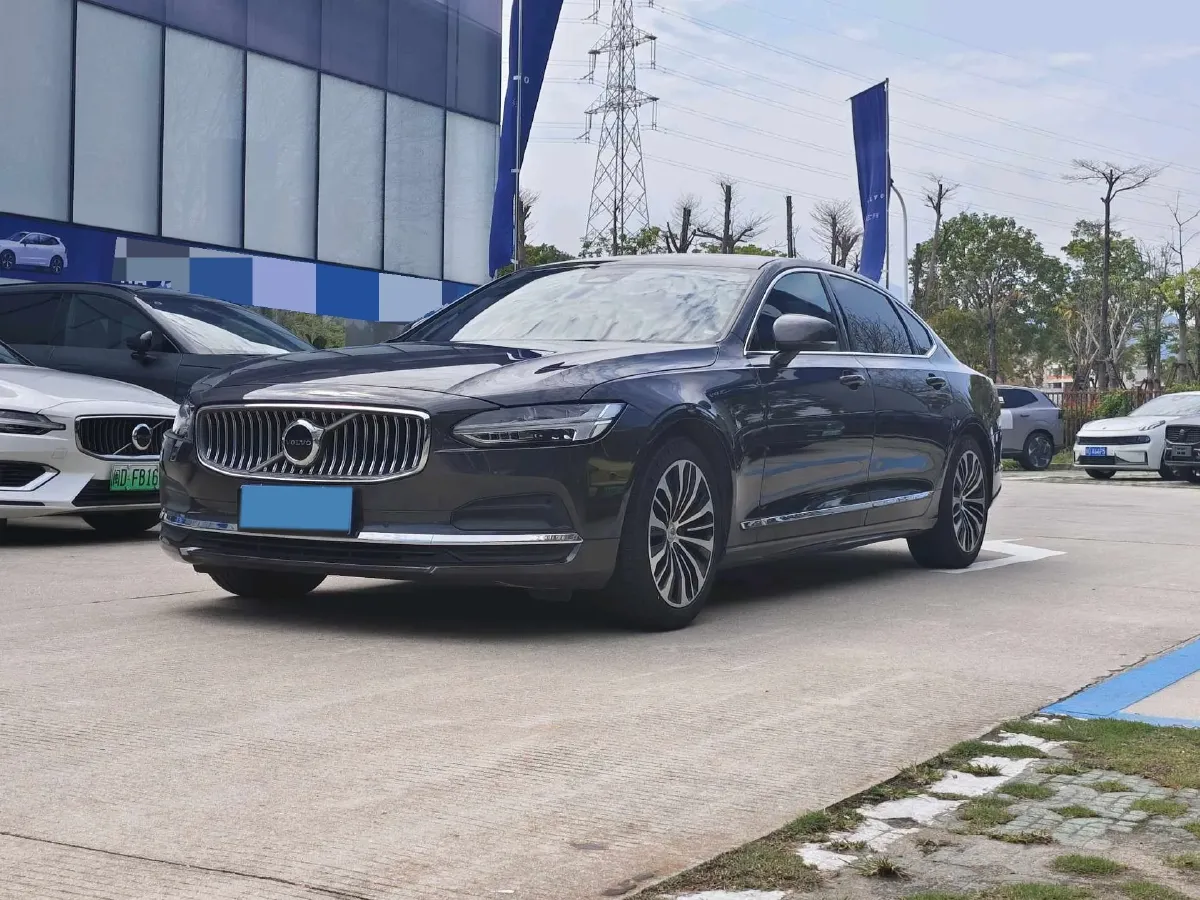 2024 Volvo S90 2.0T 250HP L4 8AT,autocango,china used car exporter,china ev exporter,chinese used car exporter,chinese used ev exporter