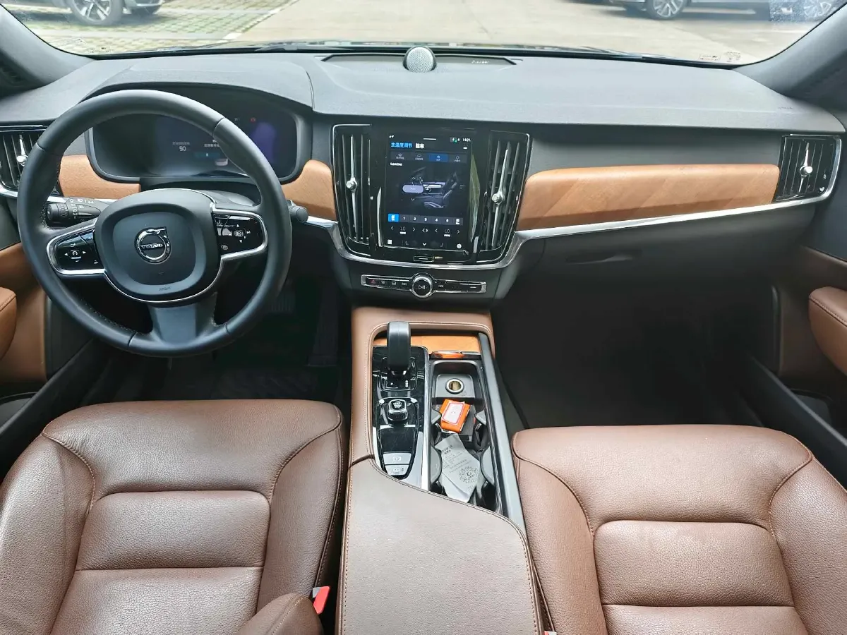 2024 Volvo S90 2.0T 250HP L4 8AT,autocango,china used car exporter,china ev exporter,chinese used car exporter,chinese used ev exporter