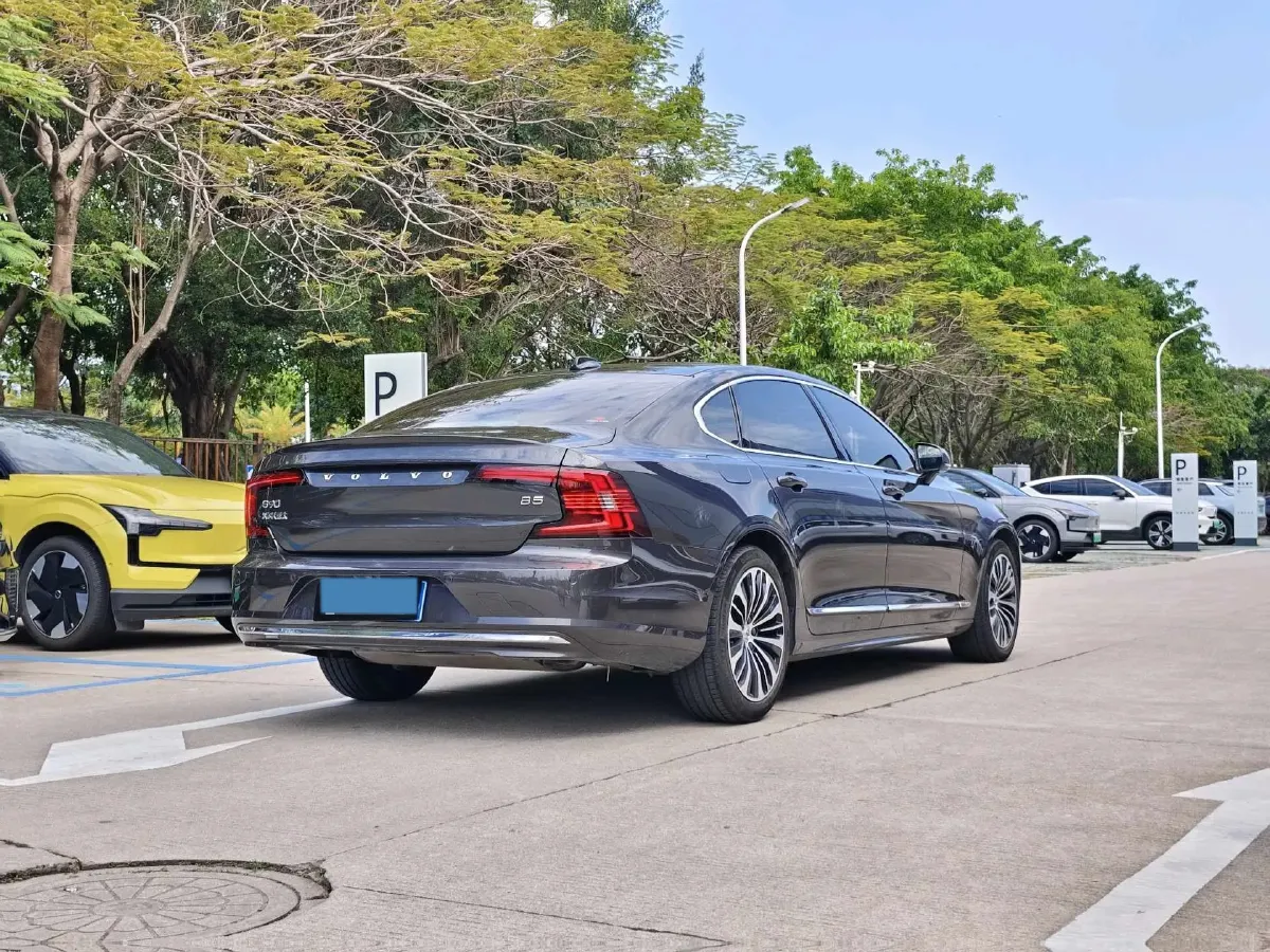 2024 Volvo S90 2.0T 250HP L4 8AT,autocango,china used car exporter,china ev exporter,chinese used car exporter,chinese used ev exporter