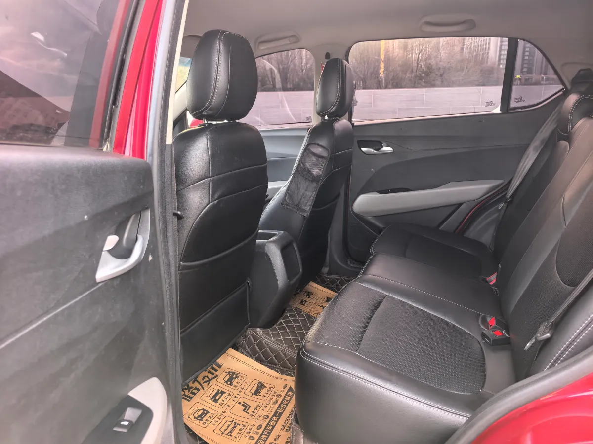 2017 BaoJun 310W 1.5L 105HP L4 6MT,autocango,china used car exporter,china ev exporter,chinese used car exporter,chinese used ev exporter