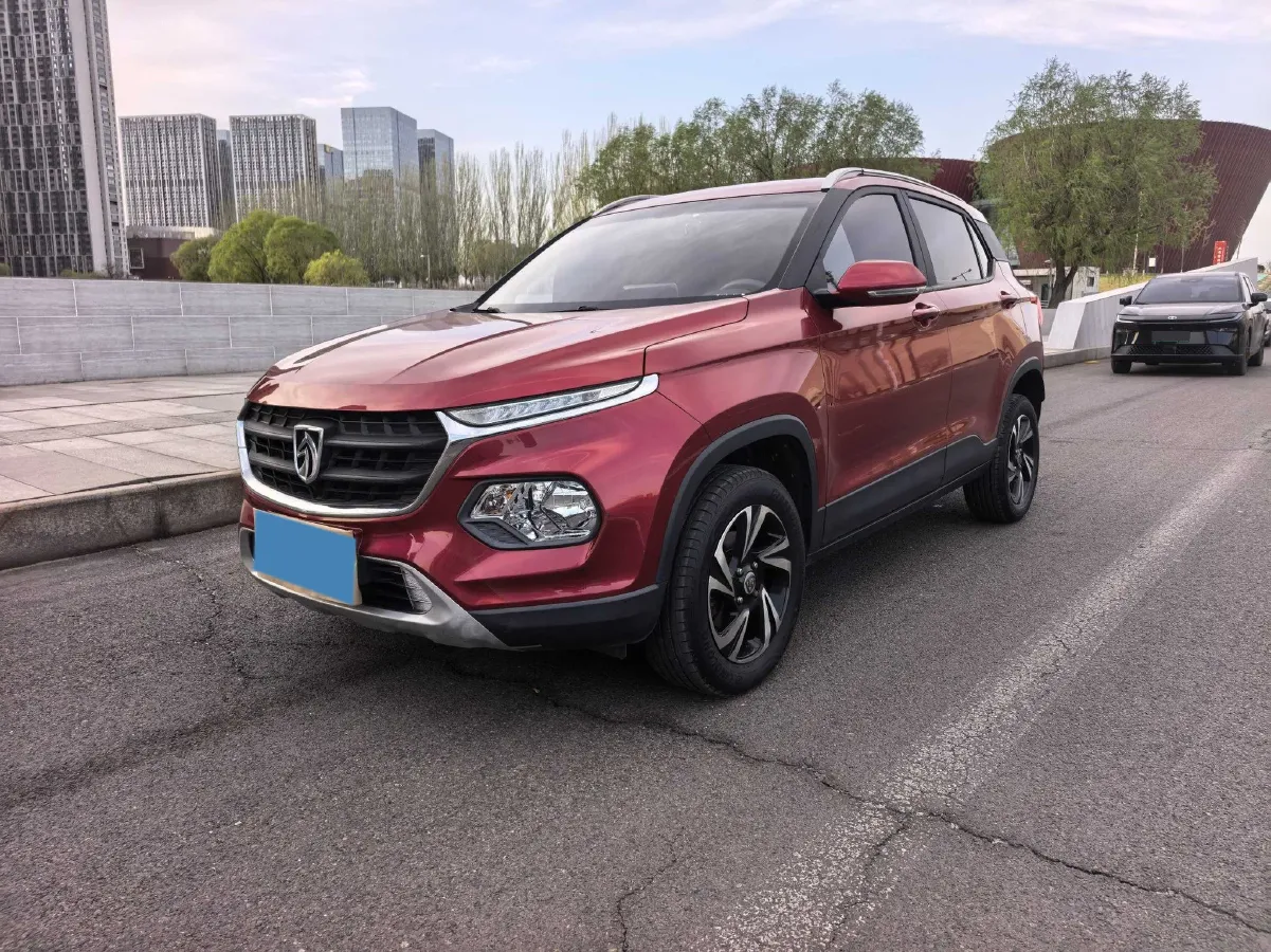 2017 BaoJun 310W 1.5L 105HP L4 6MT,autocango,china used car exporter,china ev exporter,chinese used car exporter,chinese used ev exporter