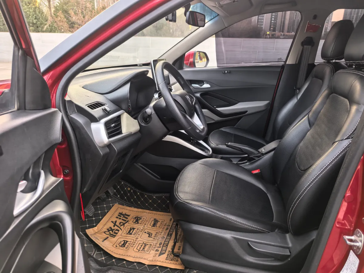 2017 BaoJun 310W 1.5L 105HP L4 6MT,autocango,china used car exporter,china ev exporter,chinese used car exporter,chinese used ev exporter