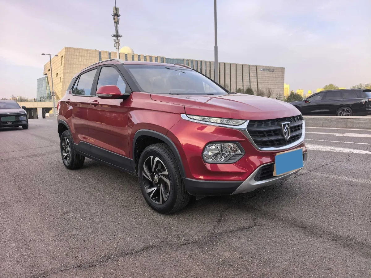 2017 BaoJun 310W 1.5L 105HP L4 6MT,autocango,china used car exporter,china ev exporter,chinese used car exporter,chinese used ev exporter