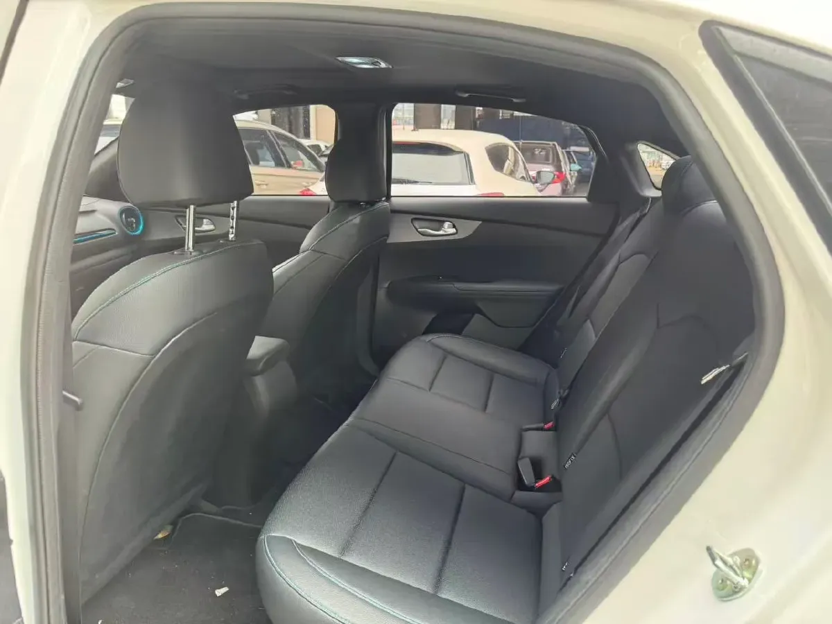 2019 Kia K3 1.6L 105HP L4 6DCT PHEV 12.9KWH,autocango,china used car exporter,china ev exporter,chinese used car exporter,chinese used ev exporter