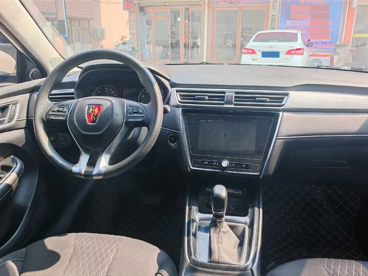 2020 Roewe i5 1.5L 120HP L4 CVT,autocango,china used car exporter,china ev exporter,chinese used car exporter,chinese used ev exporter