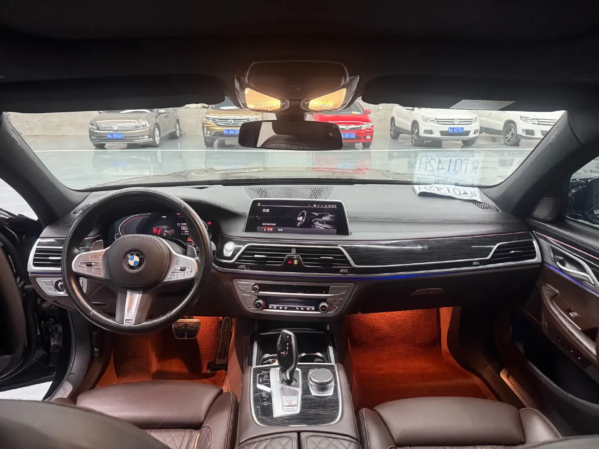 2022 BMW 7 Series 3.0T 340HP L6 8AT,autocango,china used car exporter,china ev exporter,chinese used car exporter,chinese used ev exporter