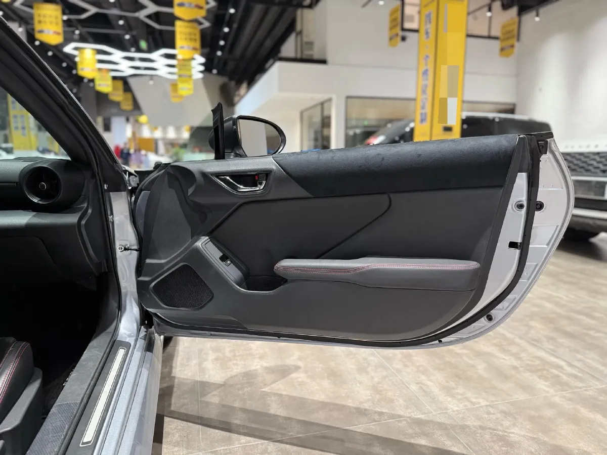 2022 Subaru BRZ 2.4L 234HP H4 6MT,autocango,china used car exporter,china ev exporter,chinese used car exporter,chinese used ev exporter