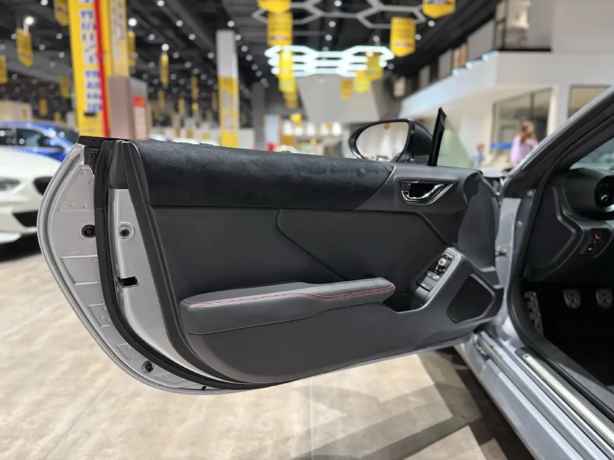 2022 Subaru BRZ 2.4L 234HP H4 6MT,autocango,china used car exporter,china ev exporter,chinese used car exporter,chinese used ev exporter