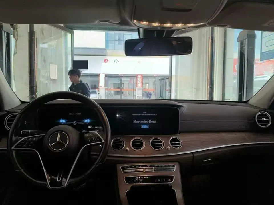 2023 Mercedes-Benz E Class 2.0T 211HP L4 9AT PHEV 25.4KWH,autocango,china used car exporter,china ev exporter,chinese used car exporter,chinese used ev exporter