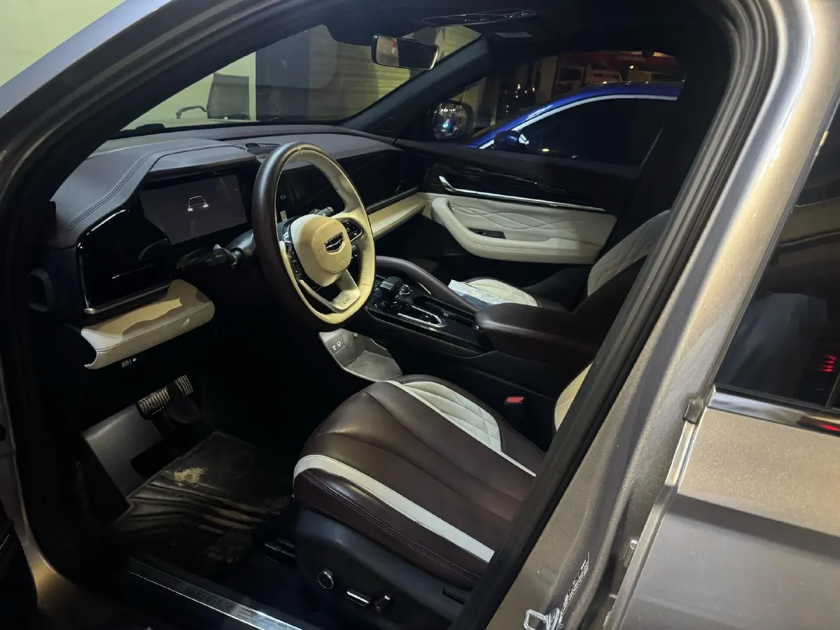 2021 Geely Monjaro 2.0T 218HP L4 7DCT,autocango,china used car exporter,china ev exporter,chinese used car exporter,chinese used ev exporter