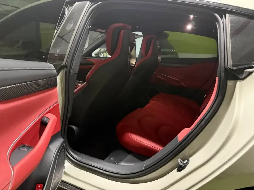 2024 MI SU7 BEV 94.3KWH,autocango,china used car exporter,china ev exporter,chinese used car exporter,chinese used ev exporter