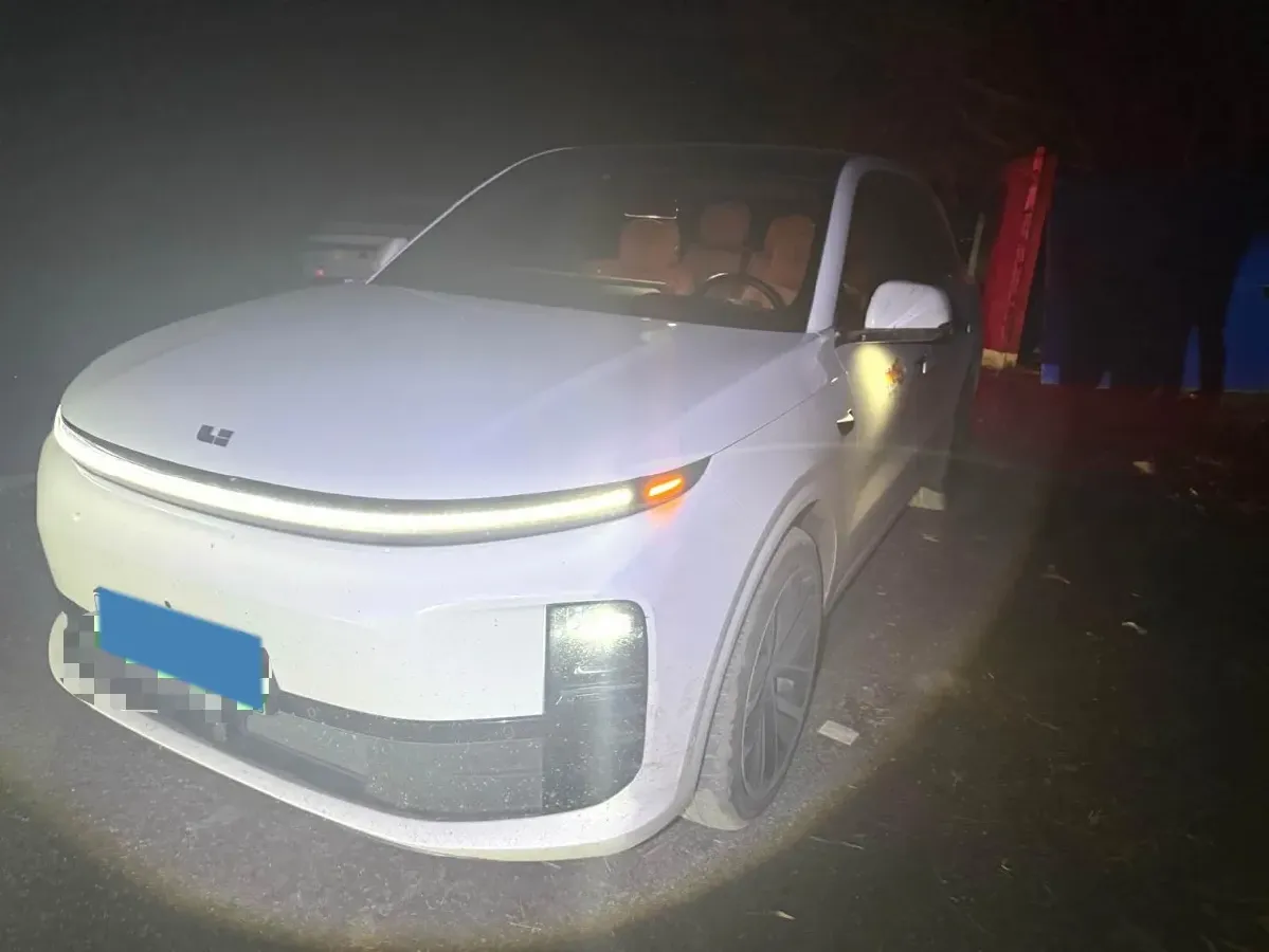 2024 Li L6 Range Extended 154HP L4 REEV 36.8KWH,autocango,china used car exporter,china ev exporter,chinese used car exporter,chinese used ev exporter