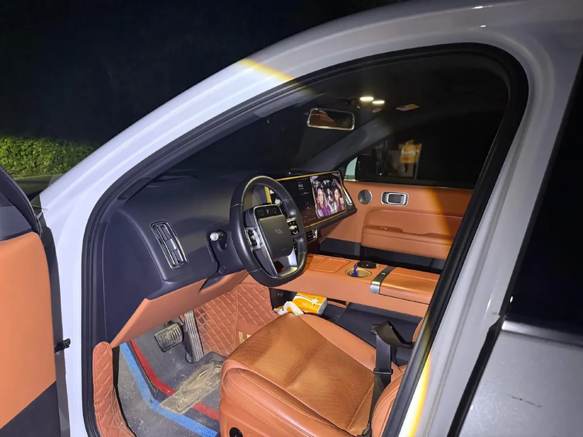 2024 Li L6 Range Extended 154HP L4 REEV 36.8KWH,autocango,china used car exporter,china ev exporter,chinese used car exporter,chinese used ev exporter