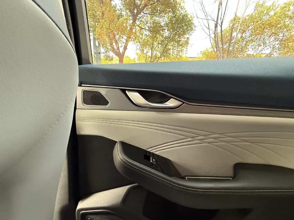 2021 Geely Preface 2.0T 190HP L4 7DCT,autocango,china used car exporter,china ev exporter,chinese used car exporter,chinese used ev exporter