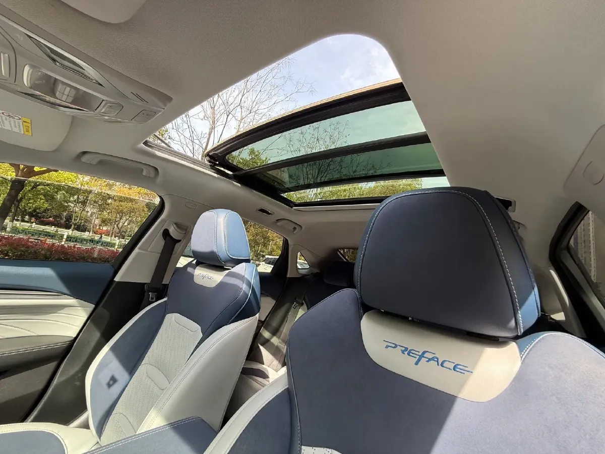 2021 Geely Preface 2.0T 190HP L4 7DCT,autocango,china used car exporter,china ev exporter,chinese used car exporter,chinese used ev exporter