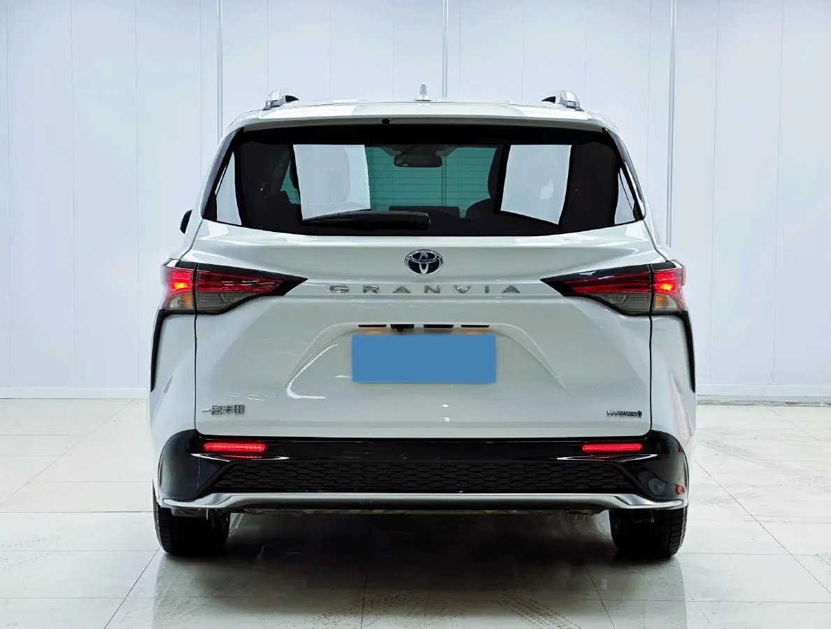 2024 Toyota Granvia 2.5L 189HP L4 E-CVT Hybrid,autocango,china used car exporter,china ev exporter,chinese used car exporter,chinese used ev exporter