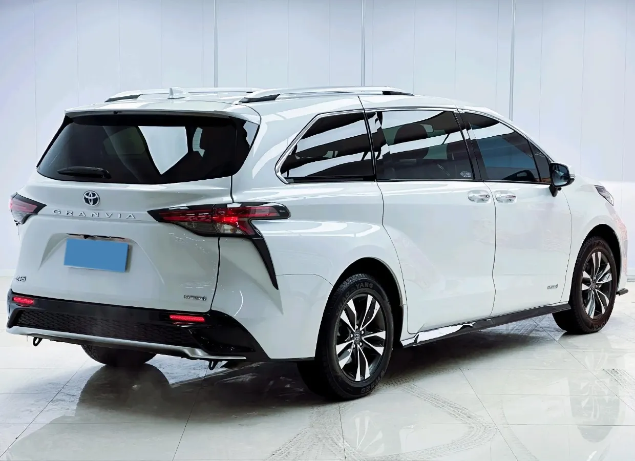 2024 Toyota Granvia 2.5L 189HP L4 E-CVT Hybrid,autocango,china used car exporter,china ev exporter,chinese used car exporter,chinese used ev exporter