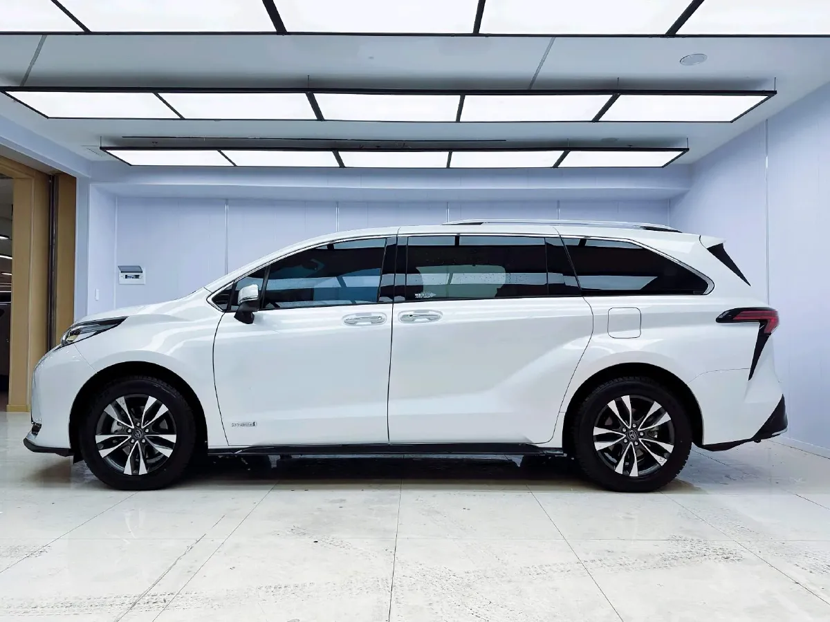 2024 Toyota Granvia 2.5L 189HP L4 E-CVT Hybrid,autocango,china used car exporter,china ev exporter,chinese used car exporter,chinese used ev exporter