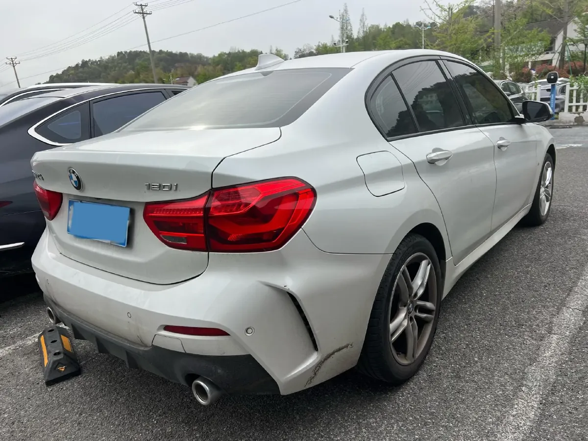2020 BMW 1 Series 1.5T 140HP L3 7DCT,autocango,china used car exporter,china ev exporter,chinese used car exporter,chinese used ev exporter