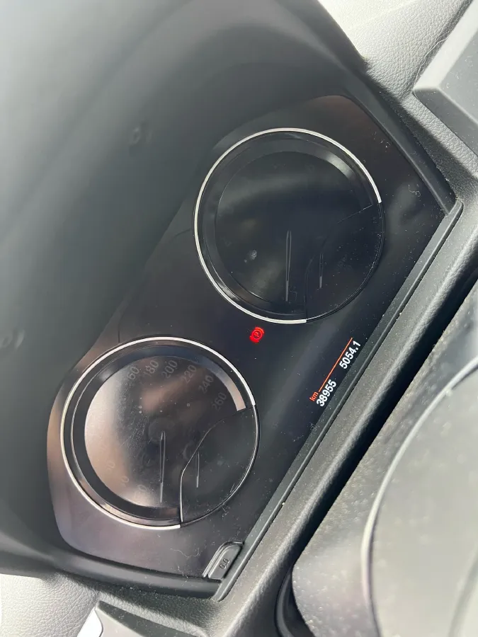 2020 BMW 1 Series 1.5T 140HP L3 7DCT,autocango,china used car exporter,china ev exporter,chinese used car exporter,chinese used ev exporter