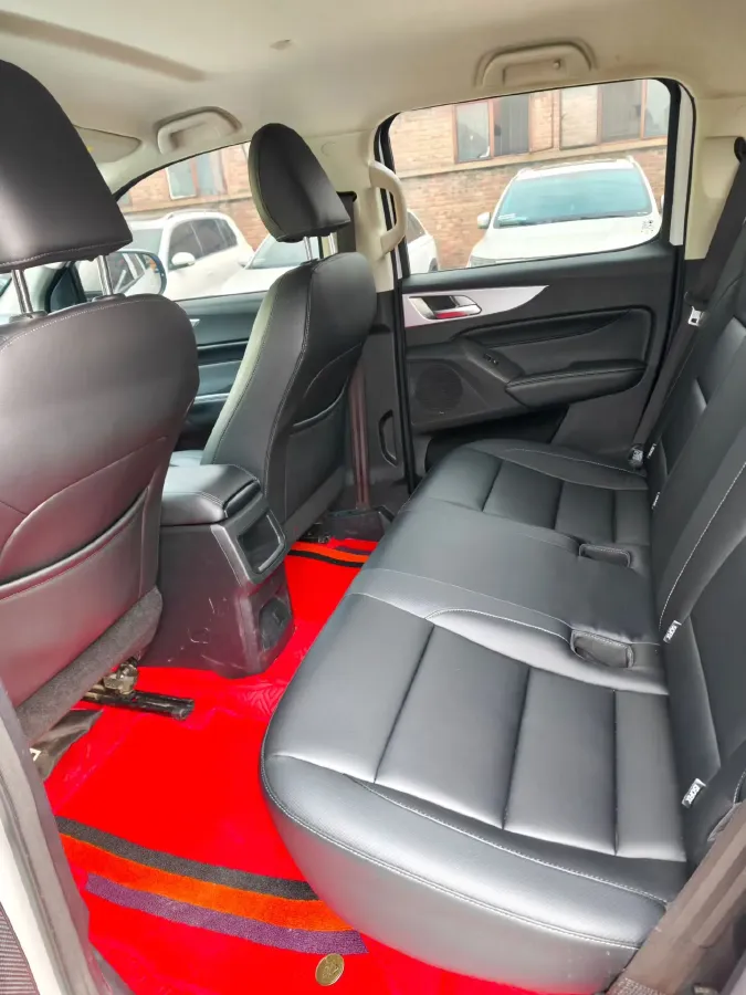 2022 Dongfeng RuiQi 7 2.0T 228HP L4 8AT,autocango,china used car exporter,china ev exporter,chinese used car exporter,chinese used ev exporter