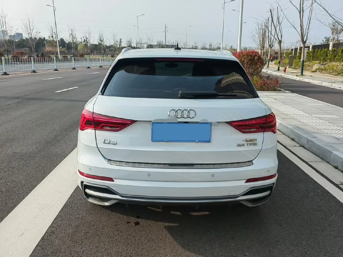 2021 Audi Q3 1.4T 150HP L4 7DCT,autocango,china used car exporter,china ev exporter,chinese used car exporter,chinese used ev exporter