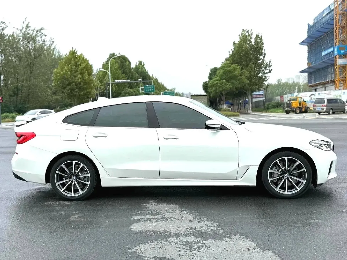 2021 BMW 6 Series GT 2.0T 258HP L4 8AT,autocango,china used car exporter,china ev exporter,chinese used car exporter,chinese used ev exporter