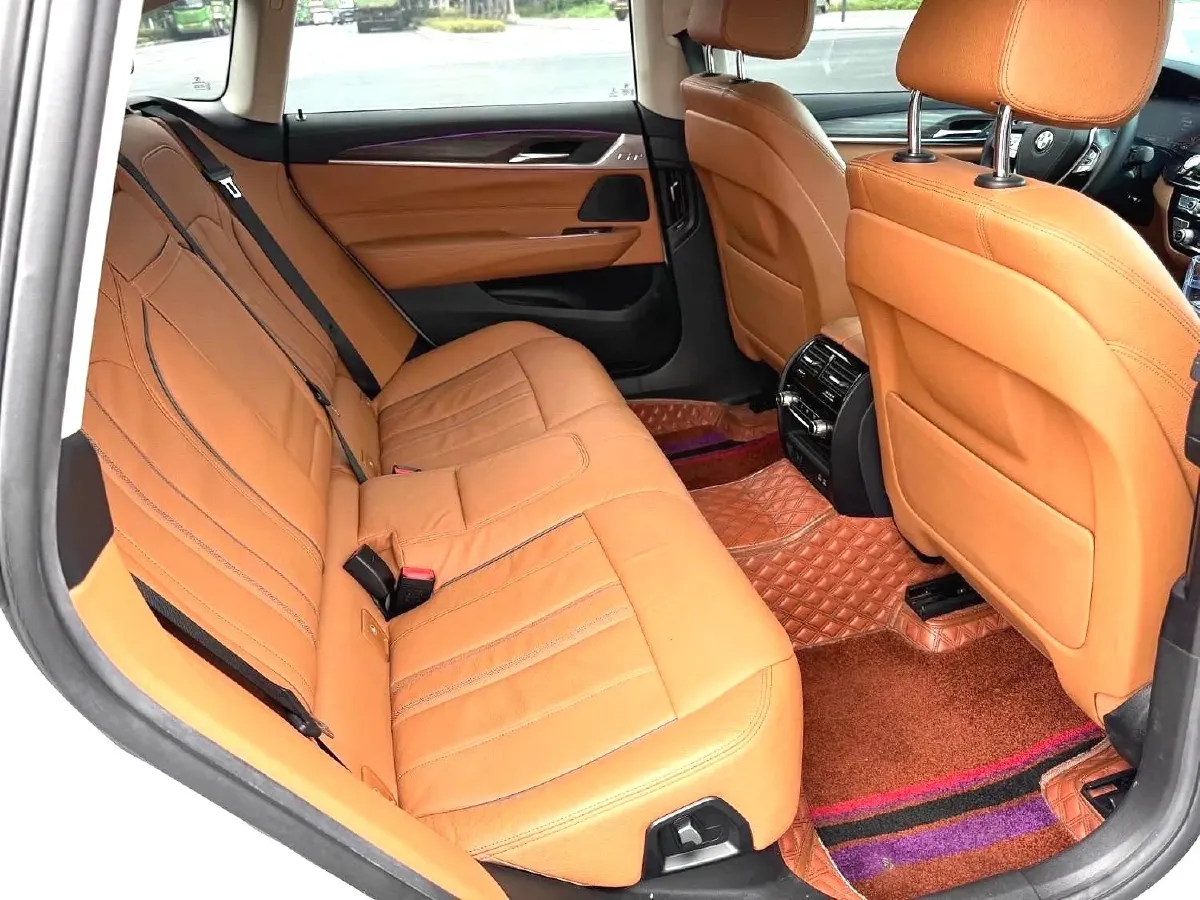 2021 BMW 6 Series GT 2.0T 258HP L4 8AT,autocango,china used car exporter,china ev exporter,chinese used car exporter,chinese used ev exporter