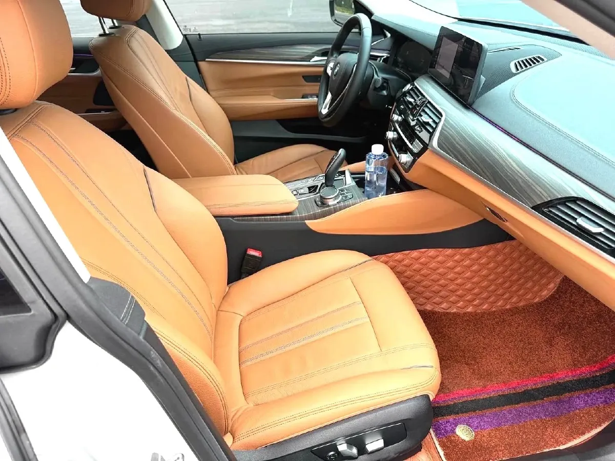 2021 BMW 6 Series GT 2.0T 258HP L4 8AT,autocango,china used car exporter,china ev exporter,chinese used car exporter,chinese used ev exporter