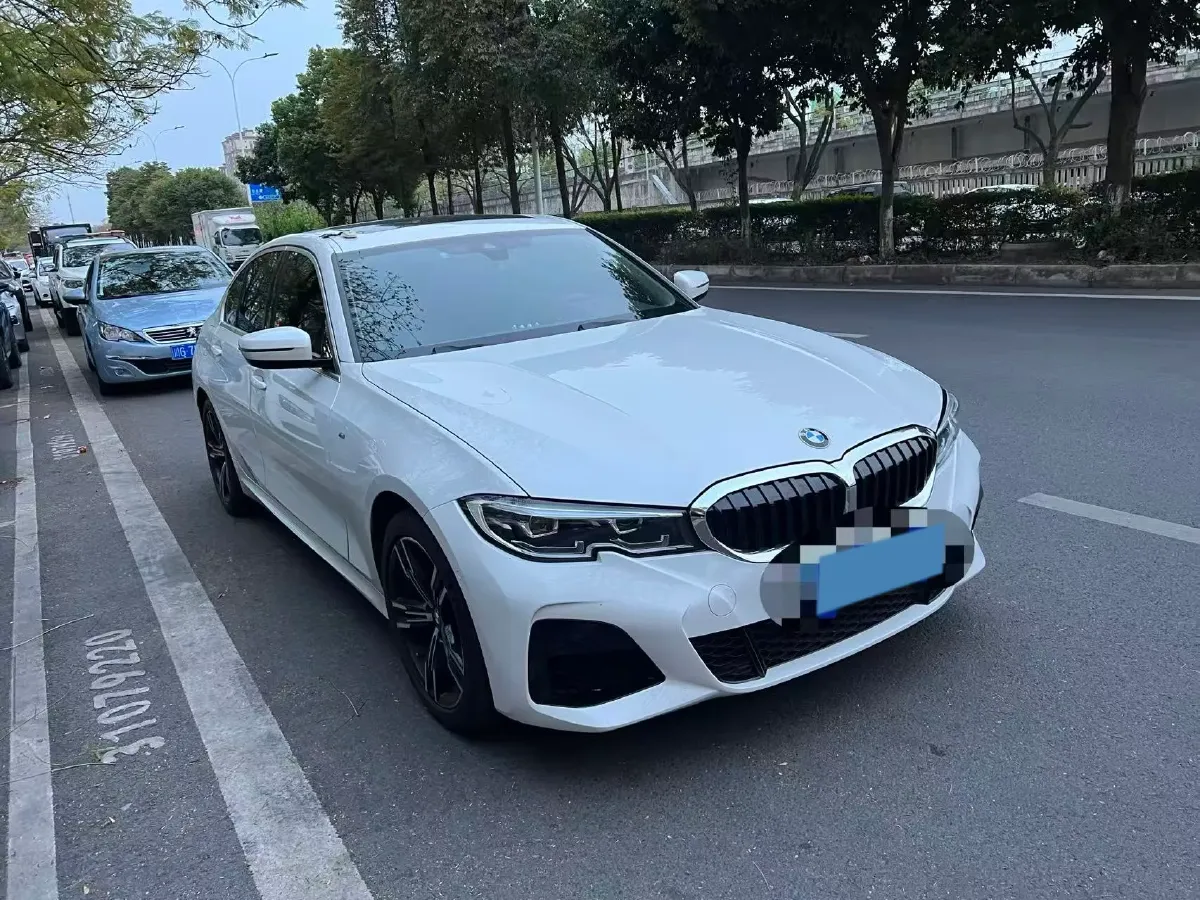 2022 BMW 3 Series 2.0T 184HP L4 8AT,autocango,china used car exporter,china ev exporter,chinese used car exporter,chinese used ev exporter